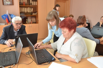 В Мордовии «Ростелеком» помогает пенсионерам осваивать компьютер